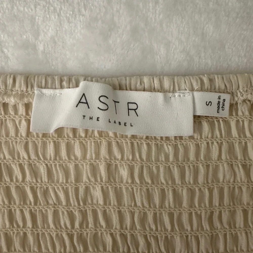 ASTR‎ Cream Ruched Top Womens S Milkmaid Blouse Puff Sleeve Cottagecore Coquette